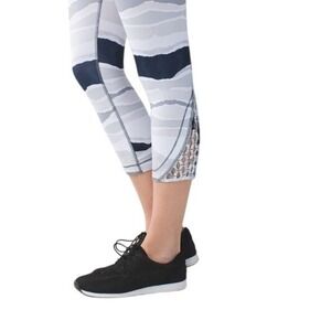 Lululemon True Self Crop Leggings,Bleacher Stripe White Black, Size 8